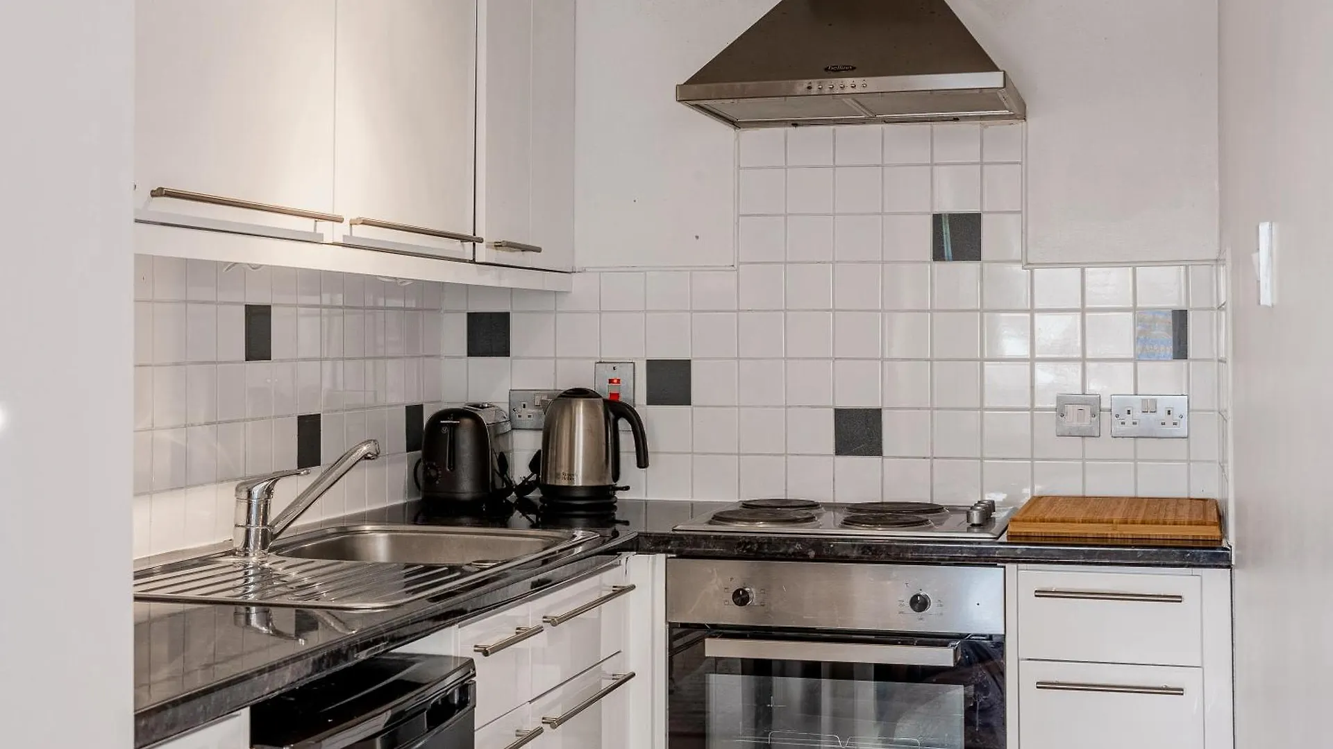 Lit & Airy Central Studio In Vibrant Spitalfields London 0*,  United Kingdom