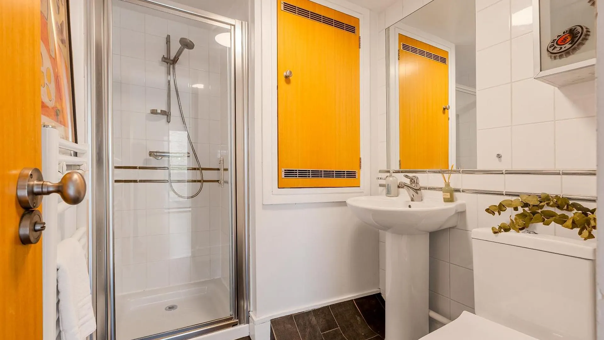 Lit & Airy Central Studio In Vibrant Spitalfields London Storbritannien